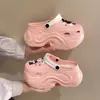 Zapatos con Agujeros para Mujer Tacón de 10CM DIY Ropa de Exterior de Verano Suela Gruesa Zapatos de Jardín Pantuflas Gruesas con Punta Cerrada
