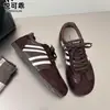 Zapatillas casuales para mujer de cuero genuino, suela plana, ligeras, inspiradas en el estilo de "Forrest Gump", nueva colección otoño 2026, zapatillas de entrenamiento rojas alemanas, zapatillas de skate