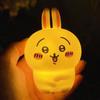 Luz Nocturna Creativa y Linda Ji Yiu Saqi Xiaoba Regalo de Cumpleaños para Niñas para Dormir por la Noche y Montar Puestos