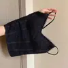 Camisole de Renda com Decote V para Mulheres para o Verão/Primavera de 2026, com Bojos Embutidos e Lindo Design nas Costas, Adequada para Usar em Camadas