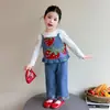 Conjunto Jeans de Três Peças para Meninas Estilo Primavera e Outono 2026 Novo Estiloso Super Fofo Conjunto de Colete para Bebês Meninas Primavera e Outono