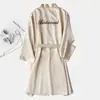Vestido de Madrinha roupão matinal longo roupão matinal emocional feminino noiva madrinha seda festa pijama roupa presente de mão alça