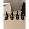 Botines Negros de Punta Cuadrada Estrechos Estilo Francés para Mujer Zapatos 2025 Nuevos Botines de Primavera y Otoño Botas Elegantes de Gama Alta