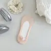 Meias de Barco de Boca Rasa Femininas Verão Algodão Inferior Boca Rasa Invisível Nova Antiderrapante Resistente ao Calcanhar Respirável Meias de Seda Gelada Verão Finas