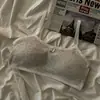 Sujetador deportivo de algodón puro para niñas de secundaria durante la pubertad, diseñado para brindar soporte, minimizar el tamaño del busto y prevenir el rebote durante el ejercicio.