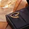 Anillo Nuevo de Zirconia Micro-Pavimentada Otoño e Invierno, Lujo Ligero, Cobre de Alta Gama Chapado en Oro Real, Anillo Abierto de Moda y Versátil para el Trabajo al por Mayor