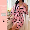 Primavera e Outono Cruzamento de Fronteiras Novo Roupão Sexy Estampa de Coração Amarração Camisola Feminina Pijama para Casa Roupa de Casa Atacado