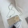 Bolso de Mano Plateado Vintage Nuevo 2026 Estilo Chino Tradicional, Combinado con un Vestido, Elegante Bolso Cheongsam al por Mayor
