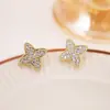 Pendientes de Trébol de Cuatro Hojas con Diamantes Completos y Aguja Plateada Delicada, Pendientes Versátiles de Lujo Ligero de Moda Coreana, Accesorios para Orejas con Diseño Único de Nicho