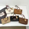 Bolsa de mão feminina grande capacidade, estilo europeu e americano, estampa de letras, tendência 2026, nova, verão, elegante, bolsa de ombro, bolsa de axila