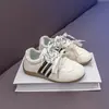 Tênis para meninas, novos modelos de primavera e outono, tênis de treino alemão, tênis esportivos infantis, sapatos de meninas, sapatos vermelhos, sapatos casuais, tênis esportivos