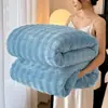 Manta de Veludo Leite para Comércio Exterior, Manta Espessa de Flanela para Soneca no Escritório, Manta de Ar Condicionado, Manta de Presente, Fornecimento Direto do Fabricante