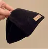 Presilha de Garra Triangular com Concha de Cetim Estilo Francês, Acessório de Cabelo Versátil de Alta Qualidade e Tendência para a Parte de Trás da Cabeça