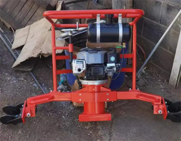 NGM-4.8型内燃钢轨打磨机2.jpg