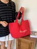 Bolsa de Lona Artística para Mulheres, Novo Modelo Verão 2026, Grande Capacidade, Estilo Nicho para o Dia a Dia, Bolsa Tote de Ombro Único Estampada com Letras