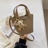 Bolsos Pequeños Populares para Mujer 2024 Textura de Alta Gama Nicho Bolso Satchel de Hombro Versátil Bolso Bucket Cruzado