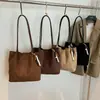 Bolsa de Axila de Alta Capacidade para Mulheres 2025 Inverno Novo Estilo Coreano Versátil Fosca para Comutar Bolsa de Ombro Tote