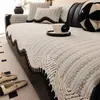 Almofada de sofá em chenille, adequada para todas as estações, com um design de luxo leve e de alta qualidade, antiderrapante e resistente a gatos, disponível para atacado