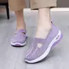 Zapatos de Otoño Transpirables de Suela Suave para Madres de Mediana Edad y Mayores, Zapatos Casuales de Mujer Transfronterizos, Zapatos de Tela para Mujer Versátiles Slip-On