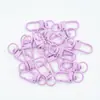 Llavero de aleación pintada de colores caramelo con clip de perro, gancho en forma de U pintado en spray de colores, colgante para bolso, accesorios para joyería DIY