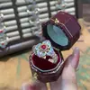 Anillo de Trébol de Cuatro Hojas con Filigrana y Esmalte Dorado Joyería de Gama Alta Nicho Diseño de Lujo Ligero Apertura Ajustable Venta al por Mayor Mujeres