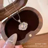 Producto de transmisión en vivo: Colgante de jade con nebulosa de agua, totalmente engastado con diamantes, piedra lunar gris, collar ligero de lujo, que irradia un ambiente de alta gama y elegancia, una cadena para la clavícula