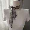 Bufanda de Chifón Floral Negra Versátil Multifuncional de Cinta para Mujer, Estilo Elegante para Salidas y Moda de Mamá