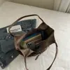 Bolsa Bucket Estilosa de Verão 2026 para Mulheres, Bolsa de Ombro Estilo Casual Relaxado, Bolsa Tote de Grande Capacidade Atacado