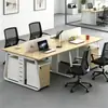Los escritorios y sillas de oficina para el personal son sencillos y modernos, disponibles en cubículos con mamparas para 2/4/6 personas y escritorios y sillas individuales