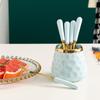 Tenedor de fruta doméstico de acero inoxidable, traje de tanque de almacenamiento, seguridad para niños, de alta gama, lindo, palillo de fruta de fresa, tenedor pequeño para fruta