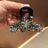Estilo Coreano Casual Medio Sujetado Pinza de Tiburón Simple Pinza para Agarrar la Parte Trasera de la Cabeza con Flor Pinza para Cola de Cabello Estilo de Peinado Sensación de Lujo Ligero y Gama Alta