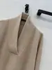 BORBOTIE Ropa de punto para mujer 2026 Nuevo producto de principios de otoño Moda estilo Old Money Suéter de cachemira con cuello en V doblado