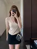 Camiseta simple y elegante estilo old money, cuello en V ajustado, top de punto de manga corta adelgazante para mujer, 26 nuevos modelos primavera-verano H050812