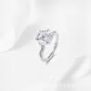Anel Redondo com Zircônia Imitação de Diamante Banhado a Platina para Mulheres, Anel de Alta Qualidade, em Estoque do Fabricante