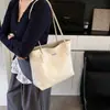 Estilo Coreano Diseño Exquisito Bolso Casual para Mujer 2025 Transfronterizo Nueva Moda Tendencia Bolso de Hombro Bolso Tote Versátil