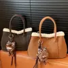 Comercio Exterior Transfronterizo 2025 Nuevo Bolso de Mano Vintage de Invierno de Alta Gama para Mujer Bolso de Hombro Versátil para el Trabajo