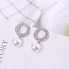 Brincos de Pérola com Design Totalmente em Diamante de Agulha de Prata S925 Elegantes Doces Moda OL Brincos de Círculo Estilo Hong Kong Brincos de Personalidade