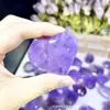 Adorno de mano con forma de corazón de amatista pulida de piedra natural en bruto, piedra de energía, piedra desmagnetizante, pieza decorativa, artículo de gran venta al por mayor para mercados transfronterizos