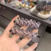 Grampo de Cabelo Roxo Fresco e Elegante com Strass e Pérolas para Mulheres, Adequado para Franjas e Cabelos Finos, com um Toque de Luxo, um Simples Presilha de Cabelo