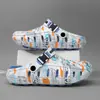 Zuecos para Hombre 2026 Verano Nuevo Estilo Exteriores Suela Suave Cómodos Chanclas de Playa Conducción Casual Talla Grande Zapatos Perforados