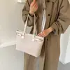 Bolso tote tejido retro para mujer, nuevo estilo 2026, gran capacidad, bolso de hombro, bolso de trabajo, casual, súper moderno, bolso de mano grande
