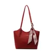 Bolsa Tote de Grande Capacidade de Luxo Feminina 2026 Nova Moda Bolsa Feminina Versátil para o Dia a Dia Bolsa de Ombro Cor Sólida Yuezi