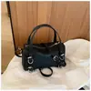 Bolsa transversal de moda transfronteiriça para o dia a dia, nova bolsa de mão feminina com design simples, bolsa tipo almofada, bolsa de ombro única casual retrô coreana