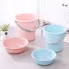 Cubo de almacenamiento de agua para el hogar, cubo grande de plástico engrosado, cubo redondo grande portátil para dormitorio de estudiantes con cubo de ropa resistente a caídas, lavabo