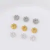 Bandeja de Flor de Oro de 18K que Conserva el Color Plata Calada Espaciadores de Copo de Nieve Incrustados Accesorios para Pulsera Material para Pulseras DIY Joyería