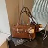 Bolso de hombro retro de gamuza y piel suave transfronterizo, bolsa de mano tipo tote para la ciudad de estilo japonés, simple y versátil, en una hermosa paleta de colores