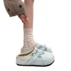 Sandálias Birkenstock Bordadas com Laço Estilo Francês para Mulheres, Novos Mules Fechados com Plataforma Oculta para Primavera/Verão 2026