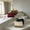 Bolsa de Noite Socialite Europeia e Americana Ramo de Rosa Criativo Alça Dourada Bolsa Quadrada de Cor Sólida Bolsa Formal para Noiva e Madrinhas