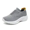 Tênis Esportivo Feminino, Sapatos de Caminhada de Verão, Sapatos Casuais Femininos, Tênis de Corrida Respirável Fly-Knit, Fornecimento Transfronteiriço de Novos Sapatos Femininos de Tamanho Grande