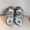 Tênis Esportivo Infantil 2026 Novo Outono Sapatos de Pai para Crianças Menino Solado Macio Antiderrapante Couro Casual para Crianças de Tamanho Médio e Grande